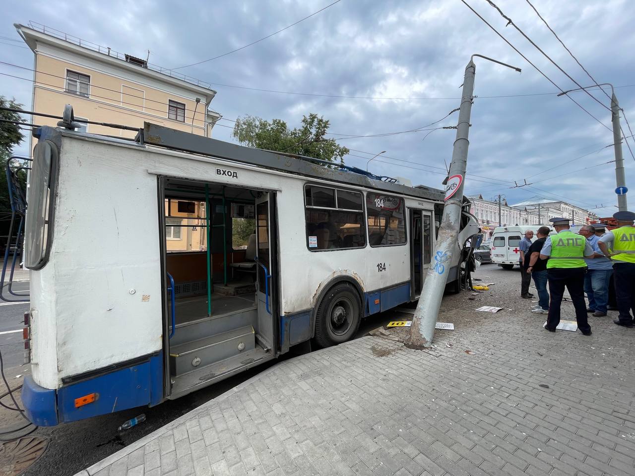 Дтп с троллейбусом. 10 Троллейбус во Владимире.