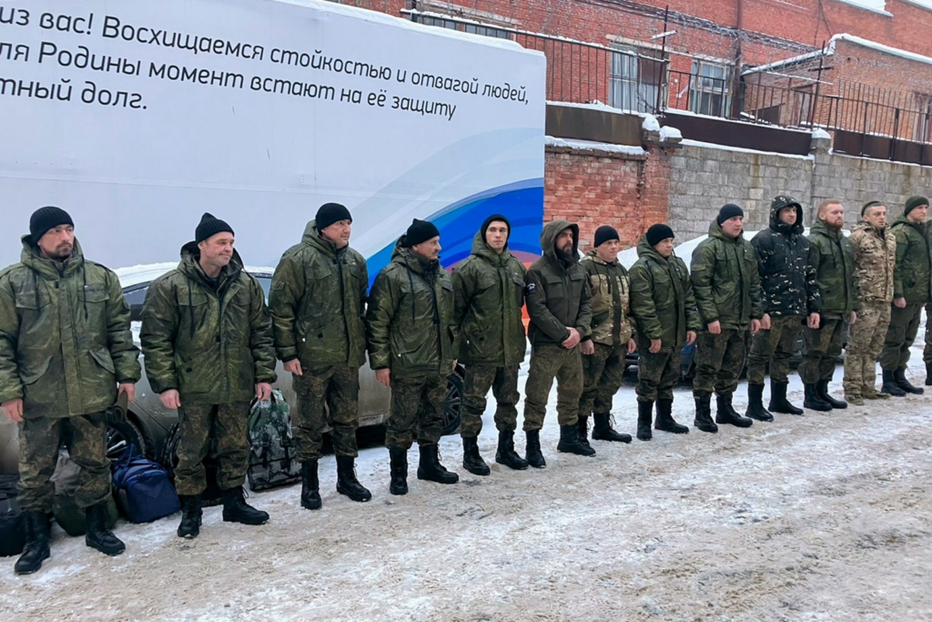 Все больше добровольцев из Владимирской области выбирают военную службу по контракту