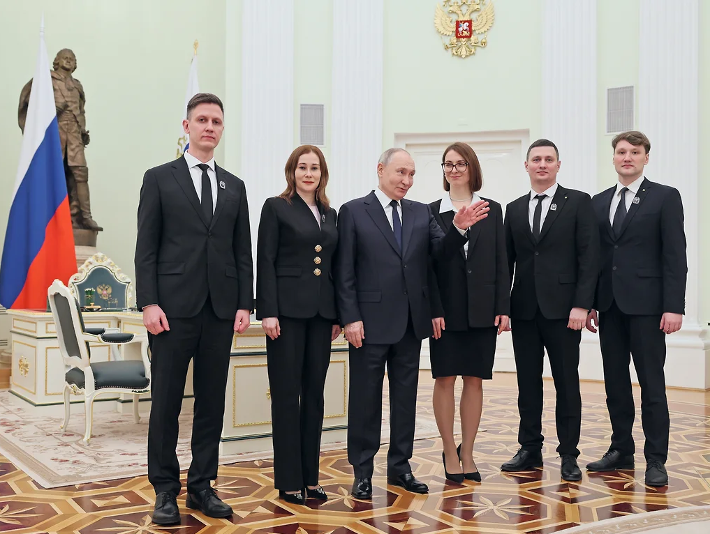 Учились бы на Путина глядя