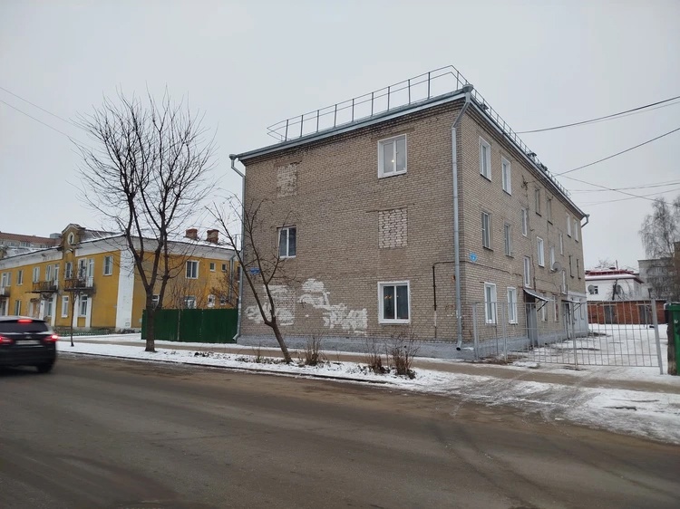 Муромлянин поймал двоих выпавших из окна детей