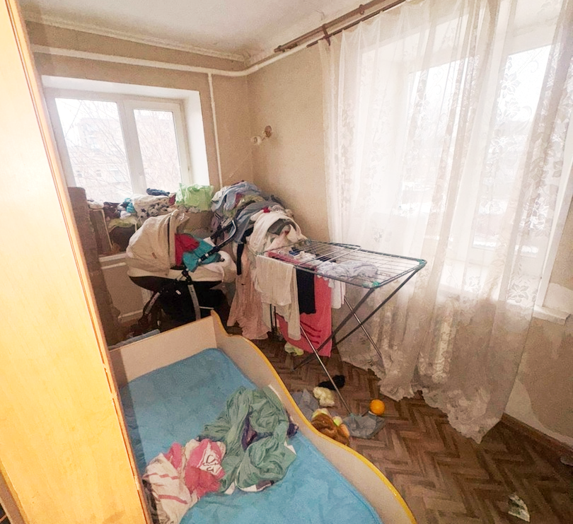 Муромлянин поймал двоих выпавших из окна детей
