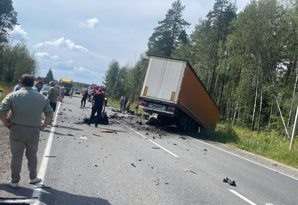 В автоаварии погиб Михаил Максюков. 