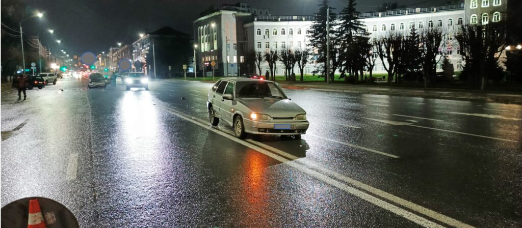 Жёсткое столкновение трёх машин произошло во Владимире. 