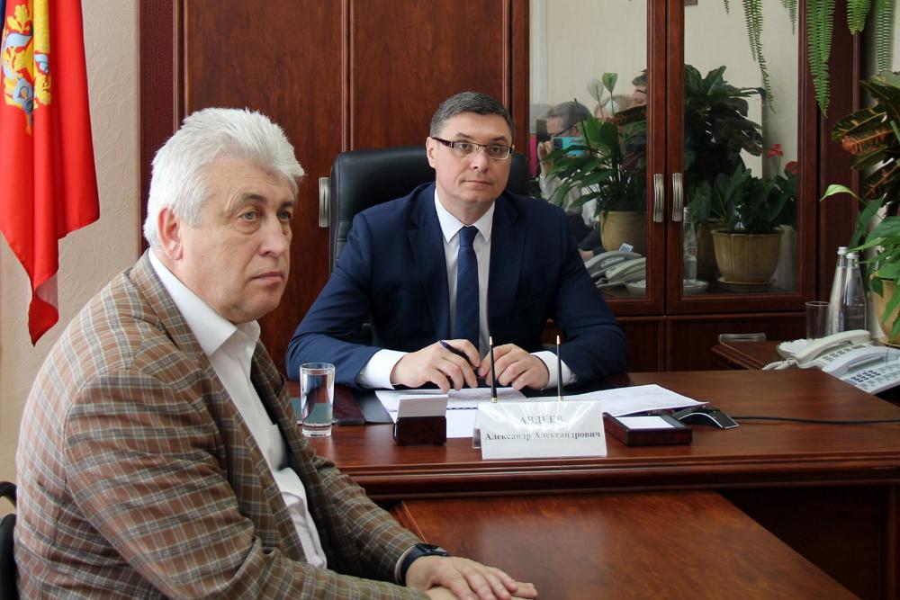 Губернатор Александр Авдеев открывает сезон избрания глав