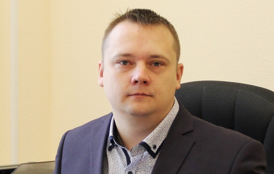 Губернатор Хинштейн увольняет чиновников с судимостью