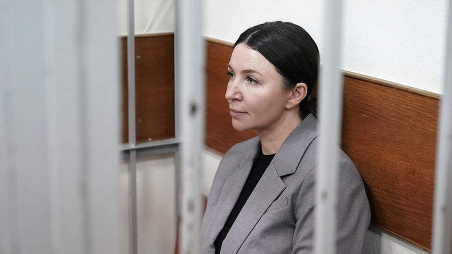Елену Блиновскую