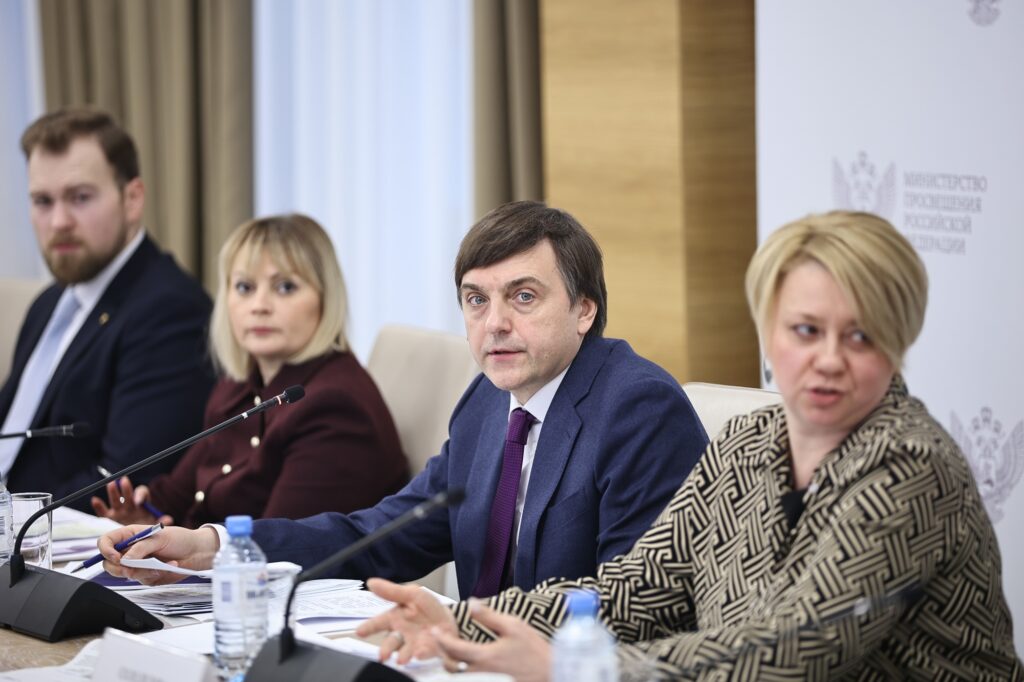В школы