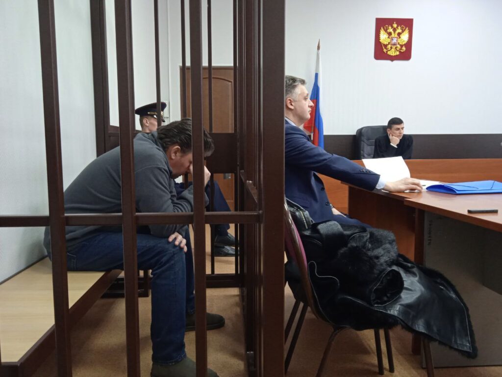 Глава «похоронной мафии» рассказал, как Наумов требовал взятки