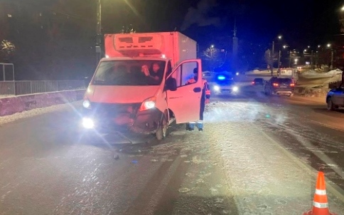 Инвалида на коляске сбил грузовик в Коврове