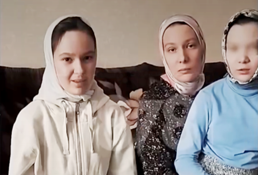 Следователи нашли сбежавших из Питера от отца сестёр