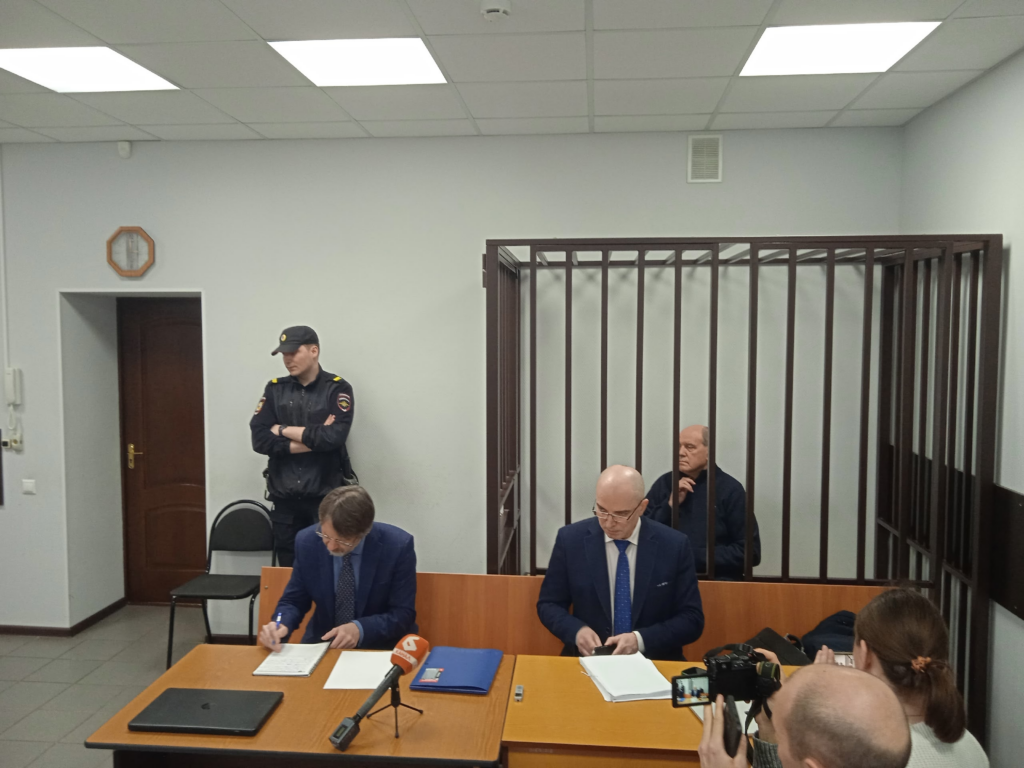 На суде по делу Янина обсудили его переписку о квартире в Испании