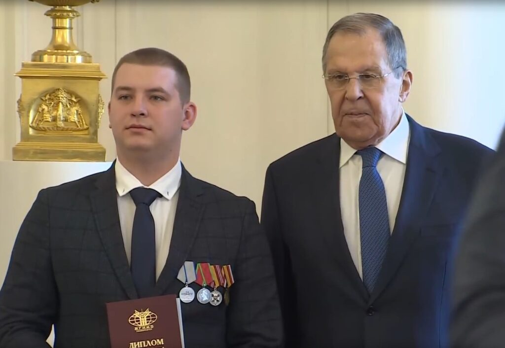 Сергей Лавров вручил дипломы МГИМО