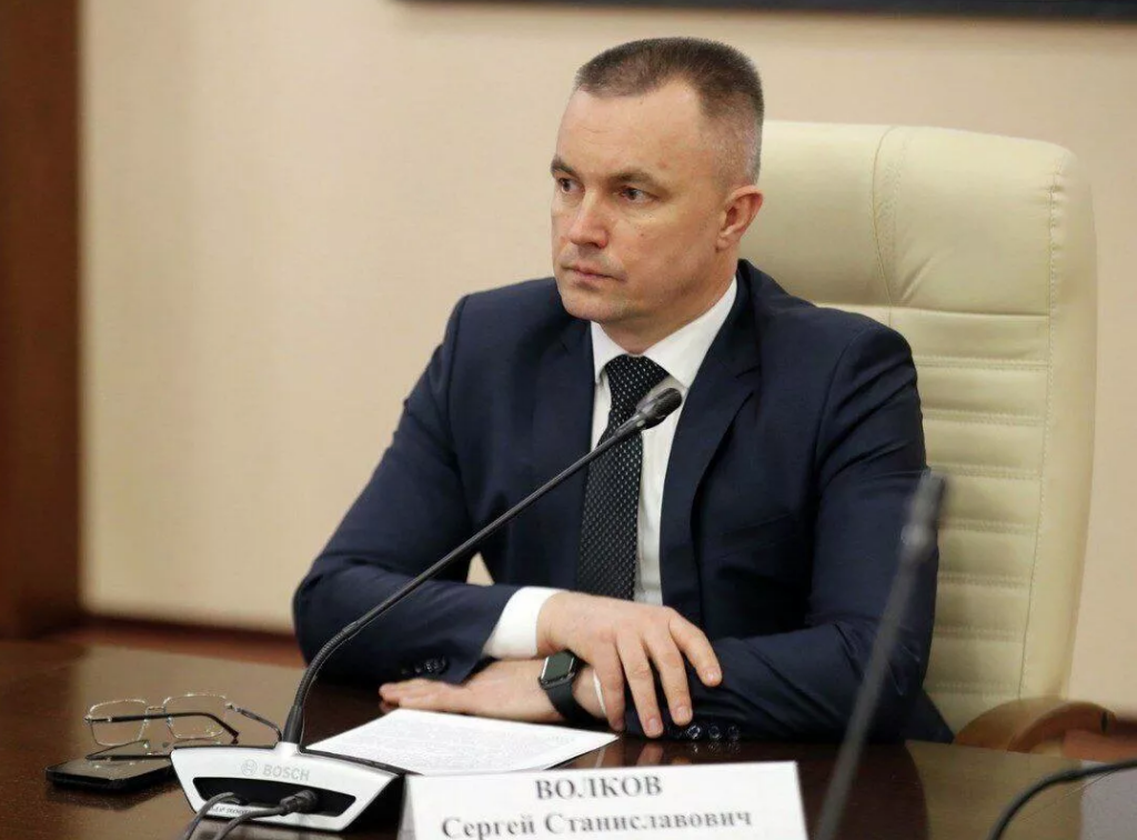 Версии множатся