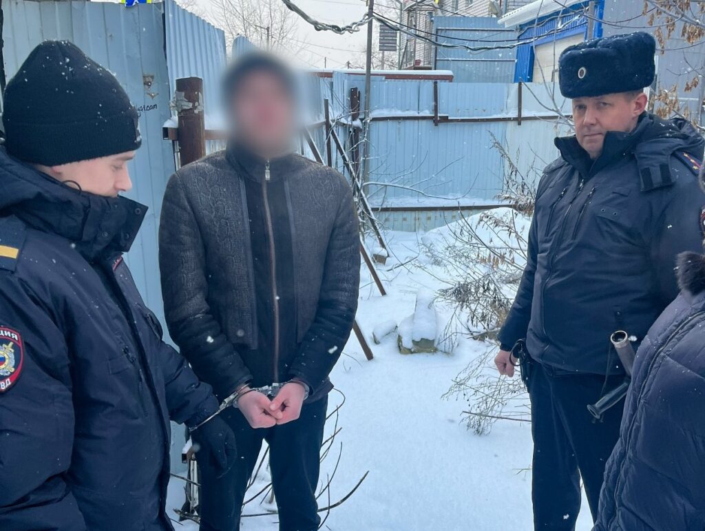Жительница Владимира продавала наркотики и приобщила мужа. Обоим светит 20 лет тюрьмы