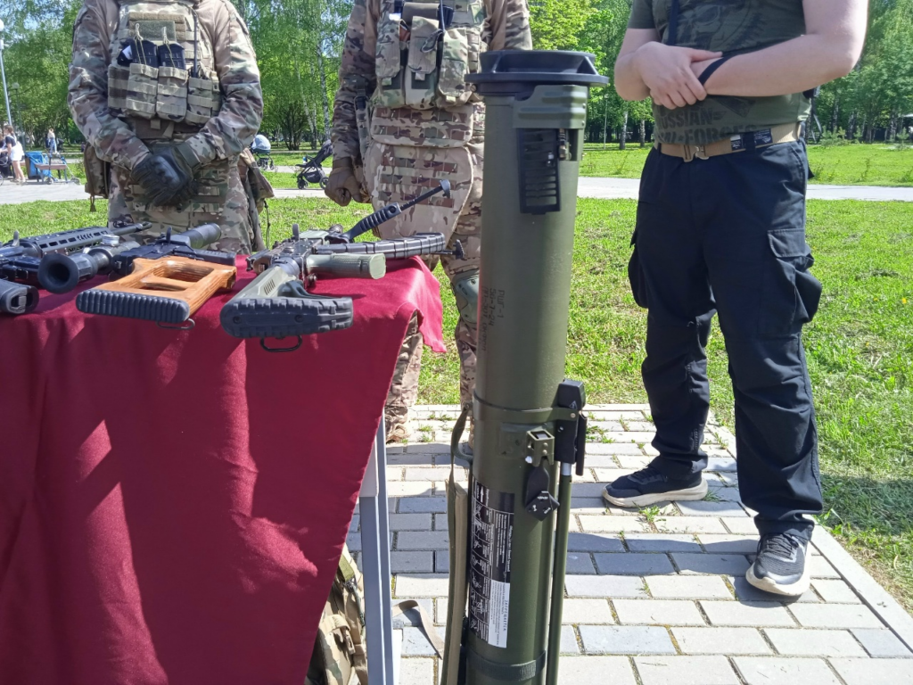 Жим лёжа, армрестлинг и выставка автомобилей. О фестивале «Доброспорт» во Владисмире