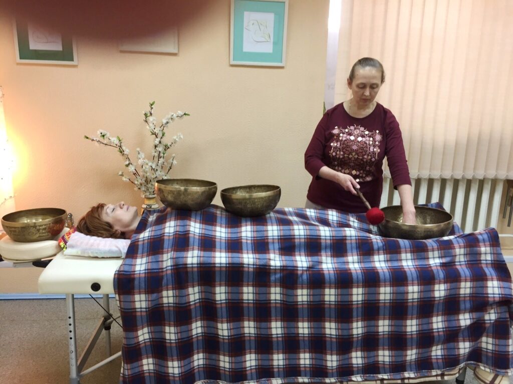 Гармонизация тибетскими поющими чашами