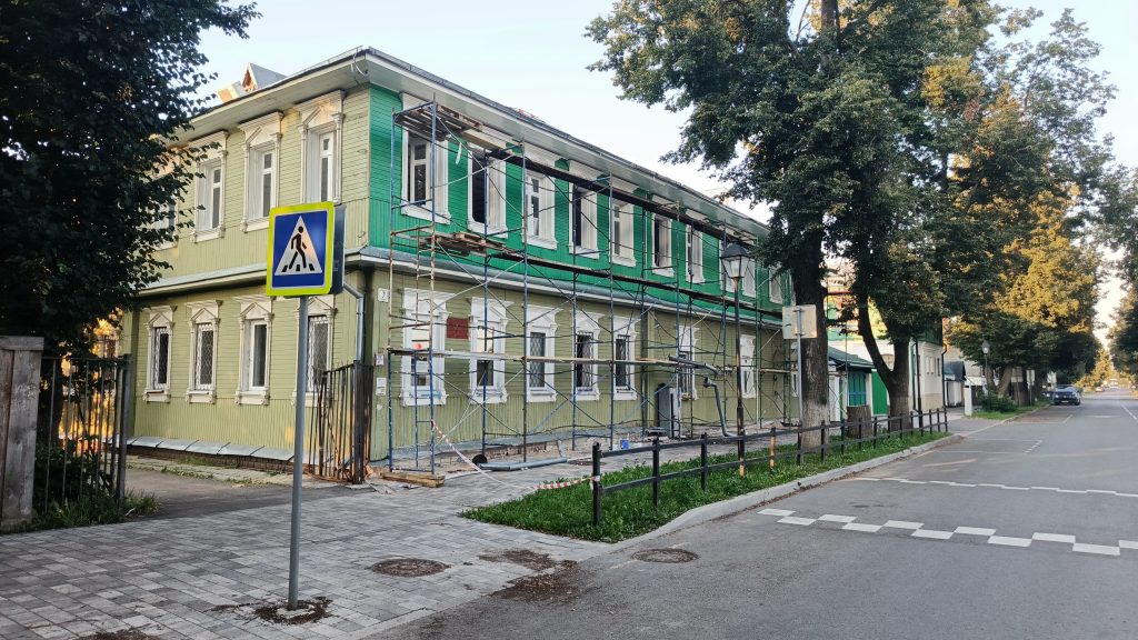 В Суздальской православной гимназии полным ходом идёт ремонт.